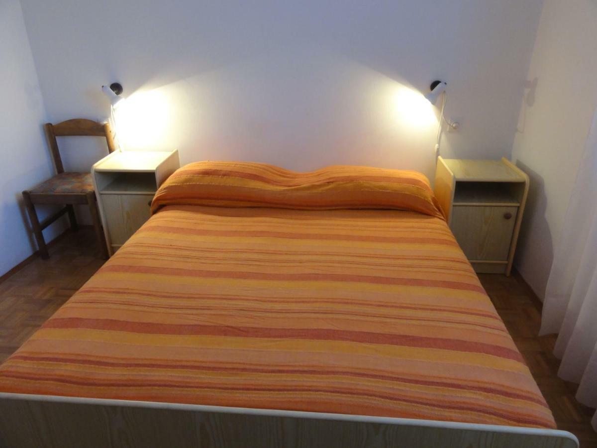 Nice And Cozy Apartment Ferry In Медулин Екстериор снимка