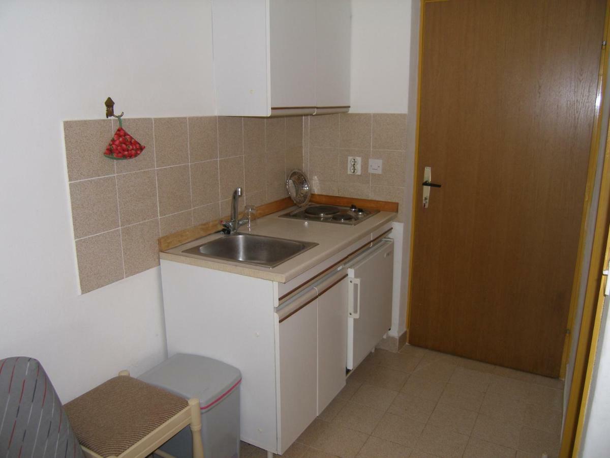Nice And Cozy Apartment Ferry In Медулин Екстериор снимка