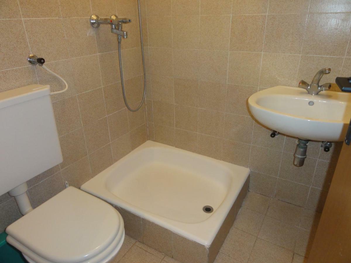 Nice And Cozy Apartment Ferry In Медулин Екстериор снимка