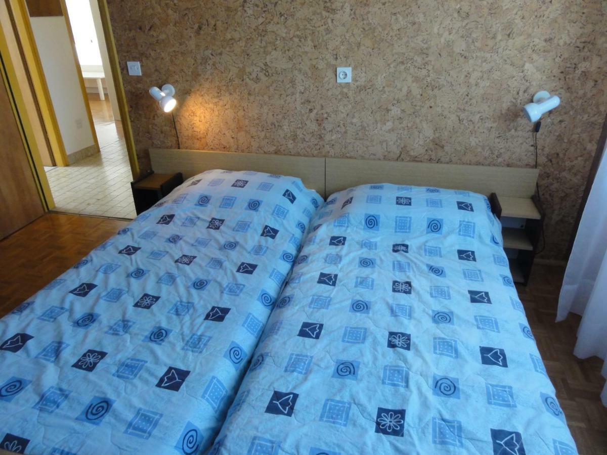 Nice And Cozy Apartment Ferry In Медулин Екстериор снимка
